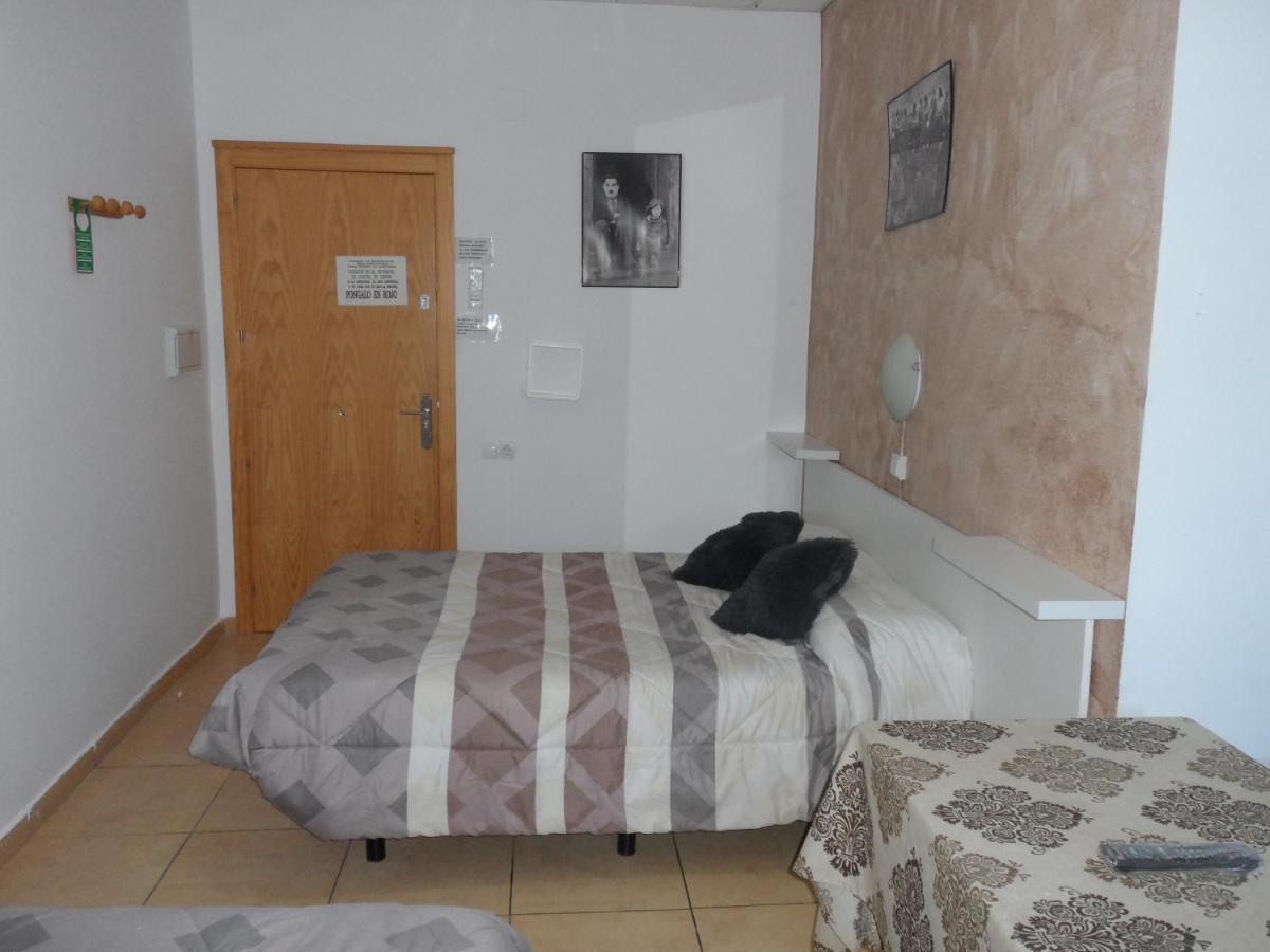 Hostal Via Del Caminante Madrigalejo Zewnętrze zdjęcie