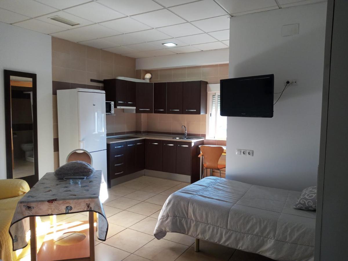 Hostal Via Del Caminante Madrigalejo Zewnętrze zdjęcie