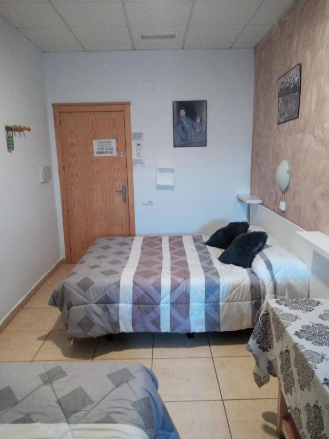 Hostal Via Del Caminante Madrigalejo Zewnętrze zdjęcie
