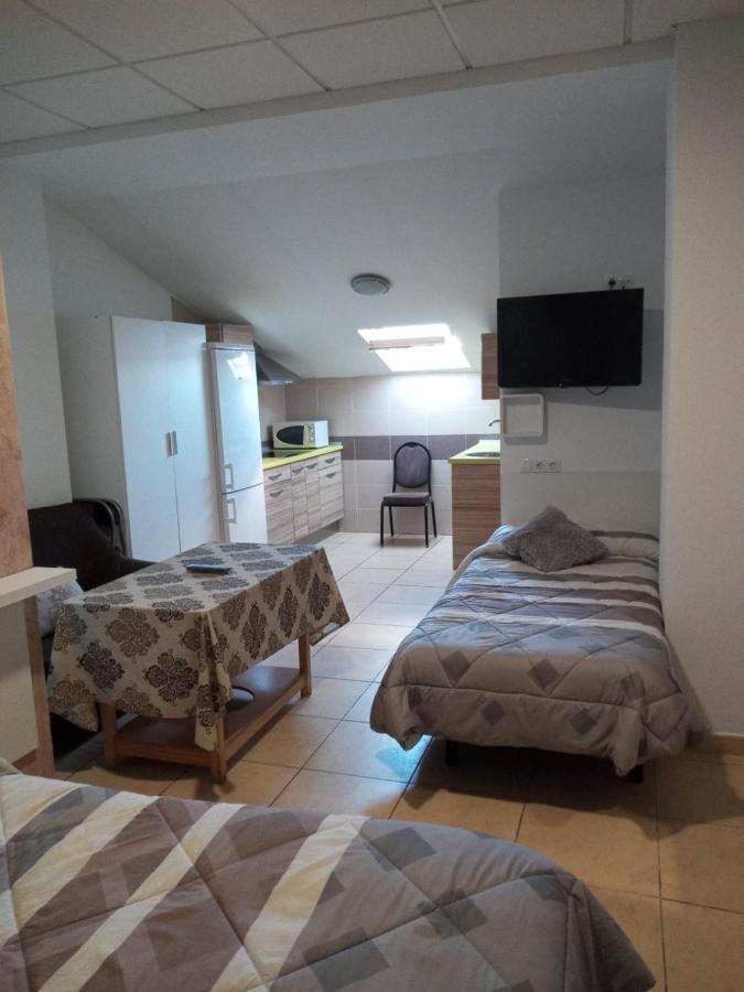 Hostal Via Del Caminante Madrigalejo Zewnętrze zdjęcie