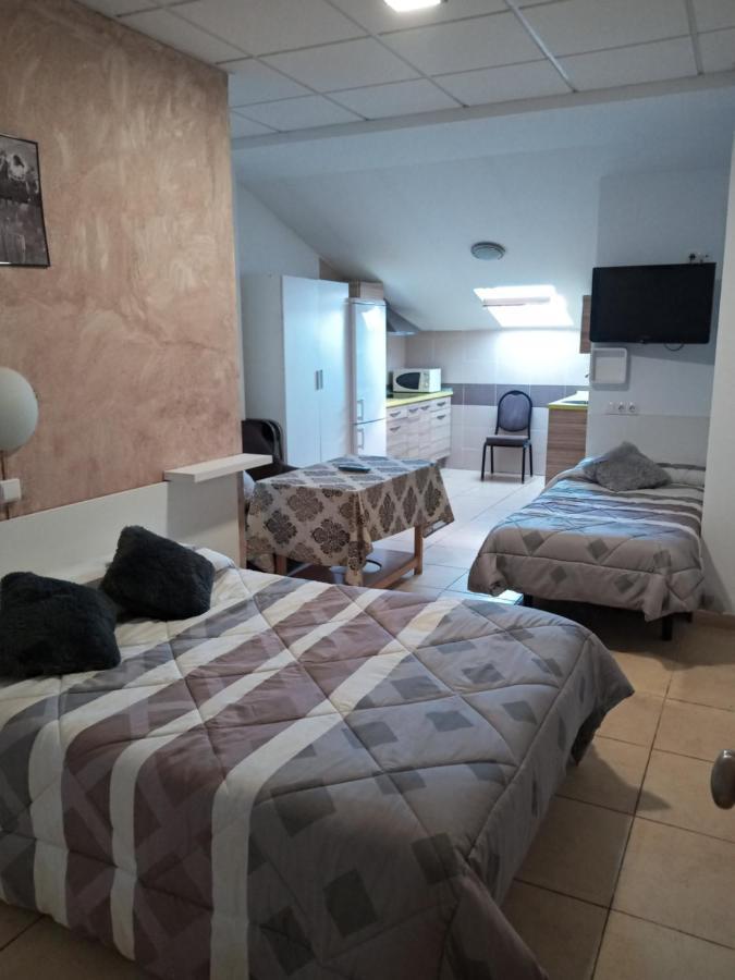 Hostal Via Del Caminante Madrigalejo Zewnętrze zdjęcie