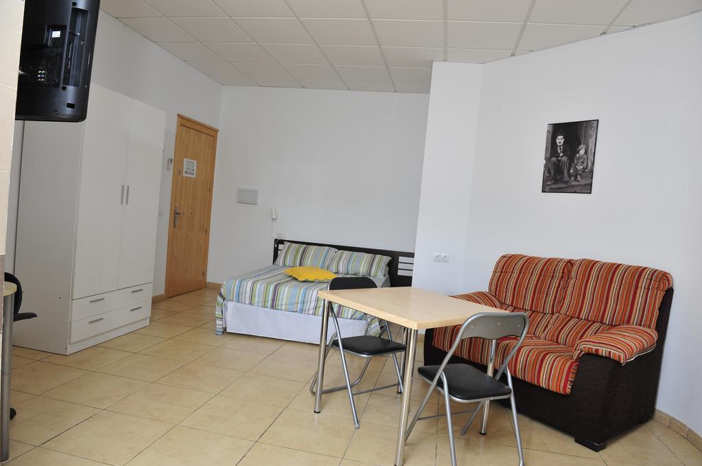 Hostal Via Del Caminante Madrigalejo Zewnętrze zdjęcie