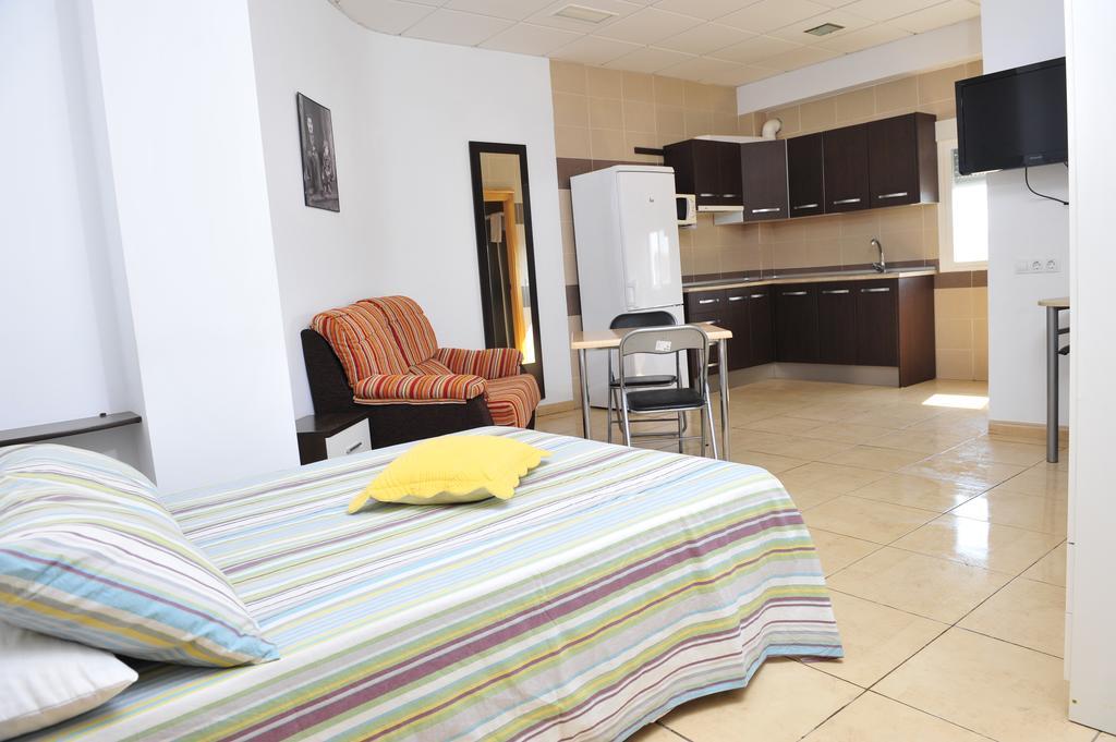 Hostal Via Del Caminante Madrigalejo Zewnętrze zdjęcie