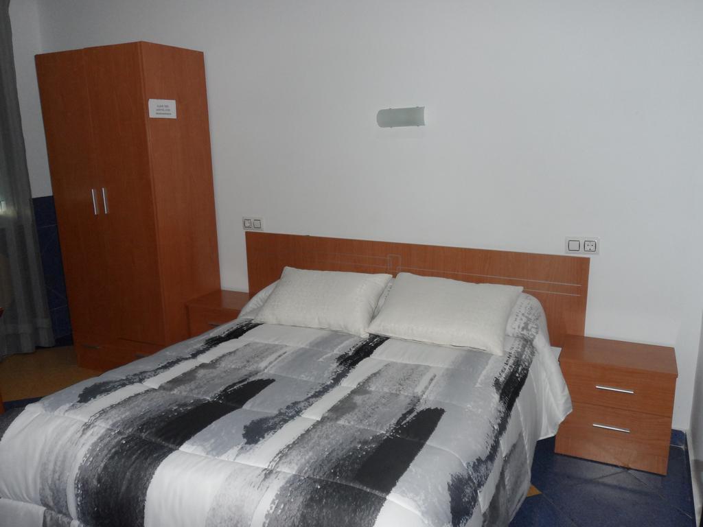 Hostal Via Del Caminante Madrigalejo Zewnętrze zdjęcie