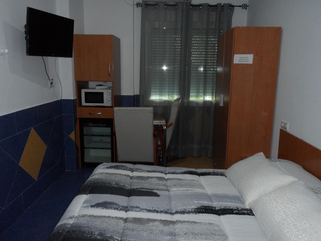 Hostal Via Del Caminante Madrigalejo Zewnętrze zdjęcie