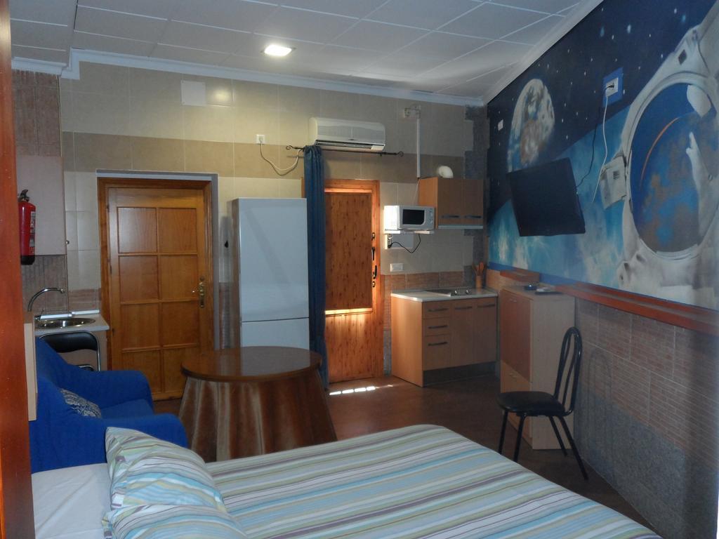 Hostal Via Del Caminante Madrigalejo Zewnętrze zdjęcie