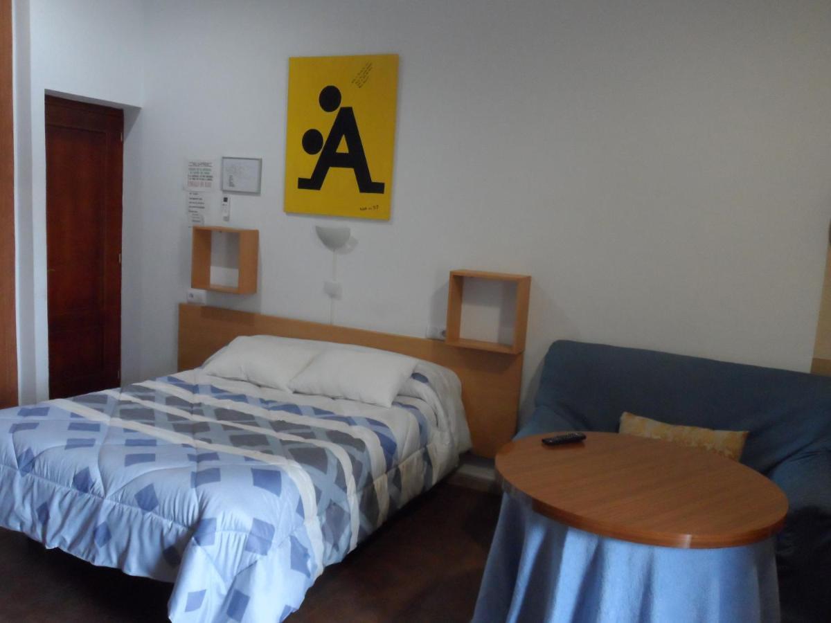 Hostal Via Del Caminante Madrigalejo Zewnętrze zdjęcie